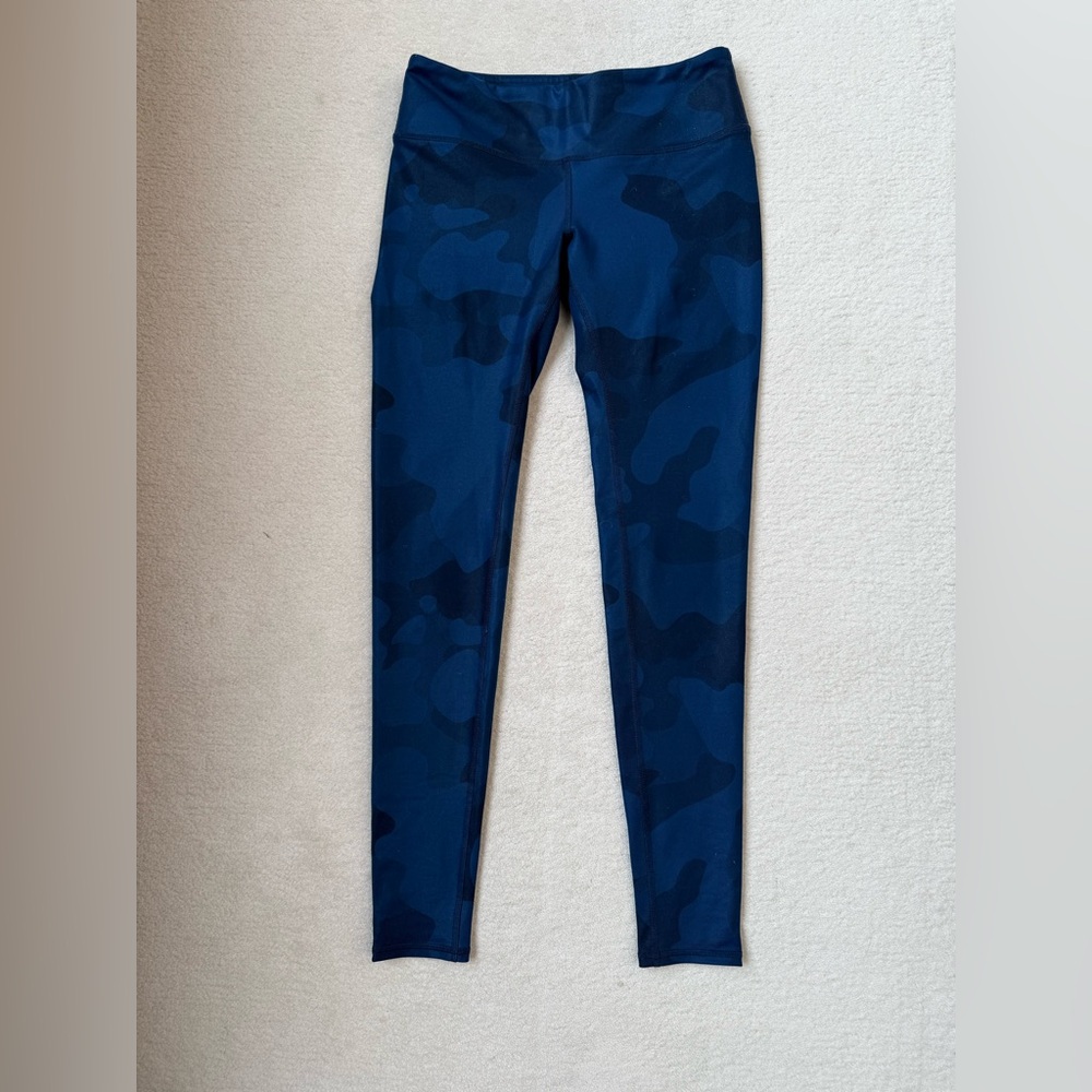 Alo Yoga Women’s Navy Camo High-Waist Leggings